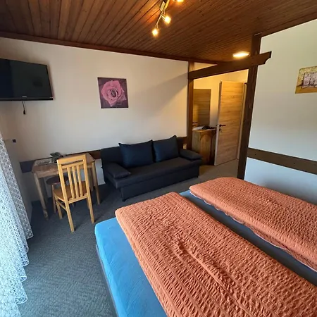 Fruehstueckspension Danklmaier Assachberg